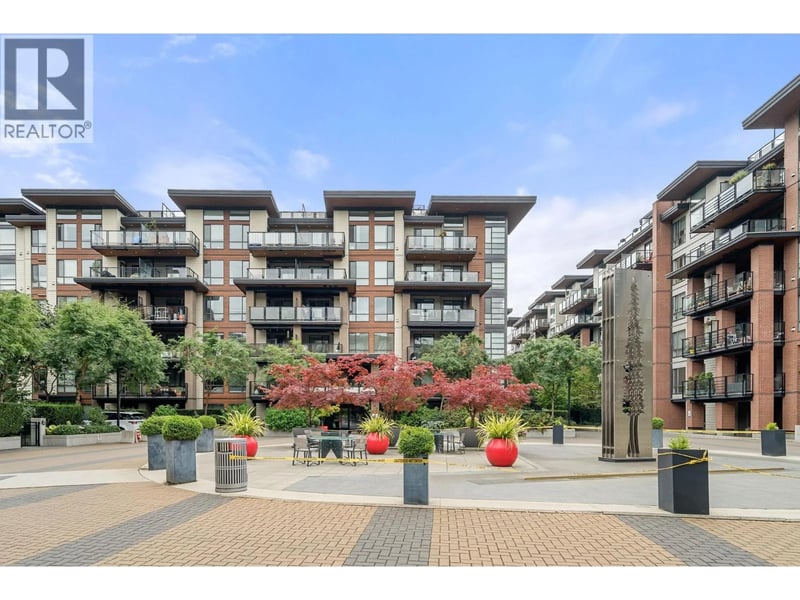 #412 719 3RD Street, North Vancouver, British Columbia, V7M0E7, North Vancouver, British Columbia — photo 1 of 5