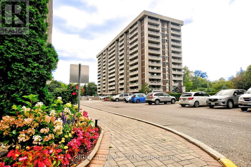 #806 60 Inverlochy Boulevard, Markham (Royal Orchard), Ontario, L3T4T7, Markham (Royal Orchard), Ontario — photo 1 of 5