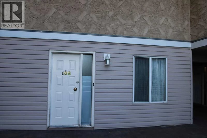 9740 82 Avenue, Grande Prairie, Alberta, T8V5W4, Grande Prairie, Alberta — photo 1 of 5