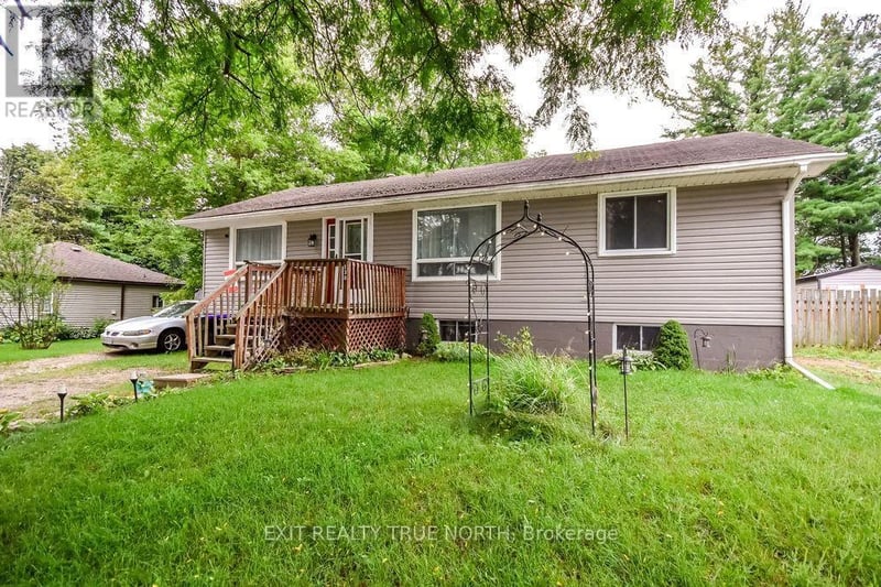 130 Sydenham Street, Essa (Angus), Ontario, L0M1B0, Essa (Angus), Ontario — photo 1 of 5