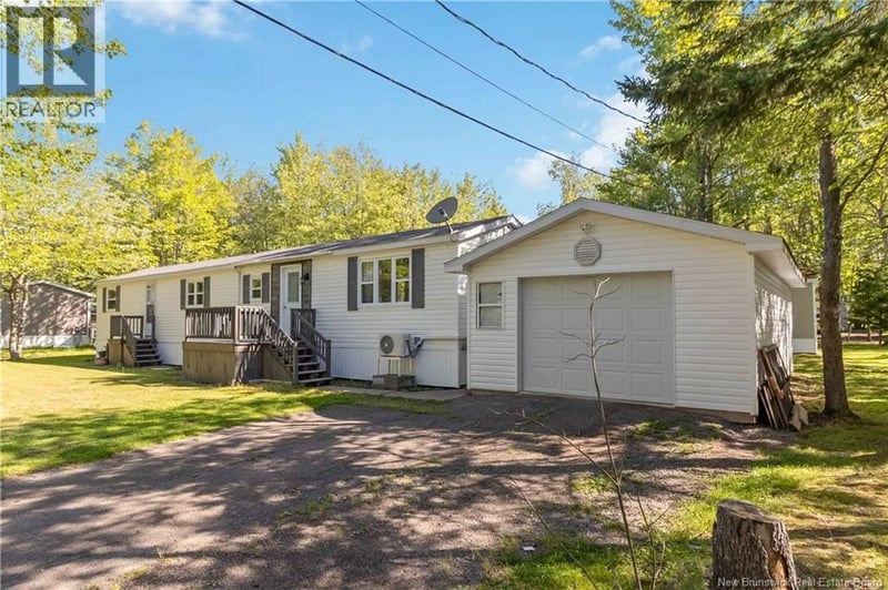 10 Black Spruce Street, Moncton, New Brunswick, E1H2T1, Moncton, New Brunswick — photo 1 of 5