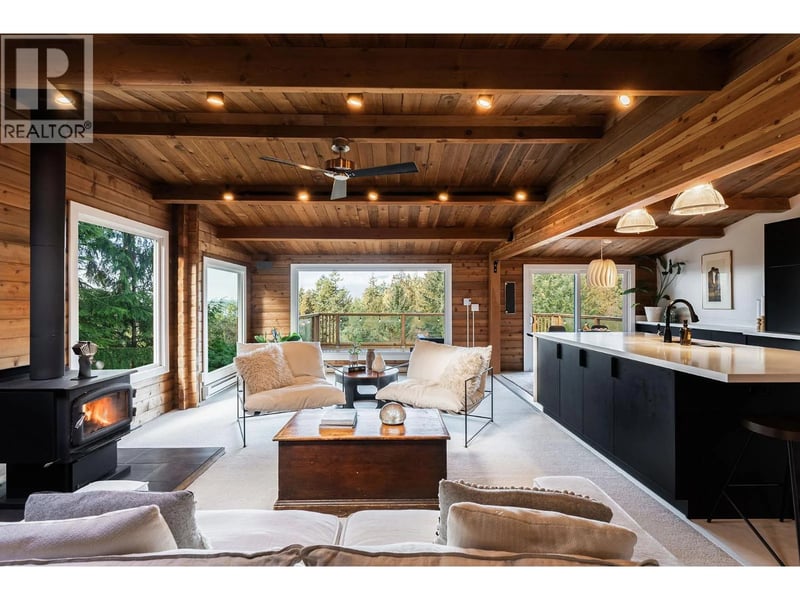 1608 WHITESAILS Drive, Bowen Island, British Columbia, V0N1G2, Bowen Island, British Columbia — photo 1 of 5