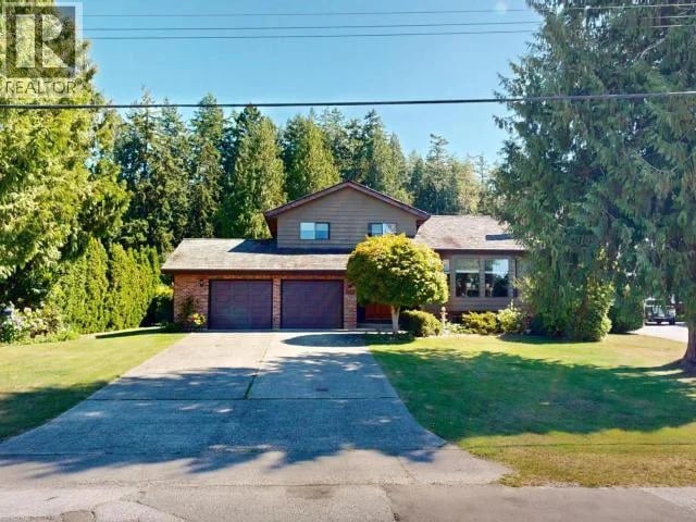 3700 MACKENZIE AVE, Powell River, British Columbia, V8A3E8, Powell River, British Columbia — photo 1 of 5