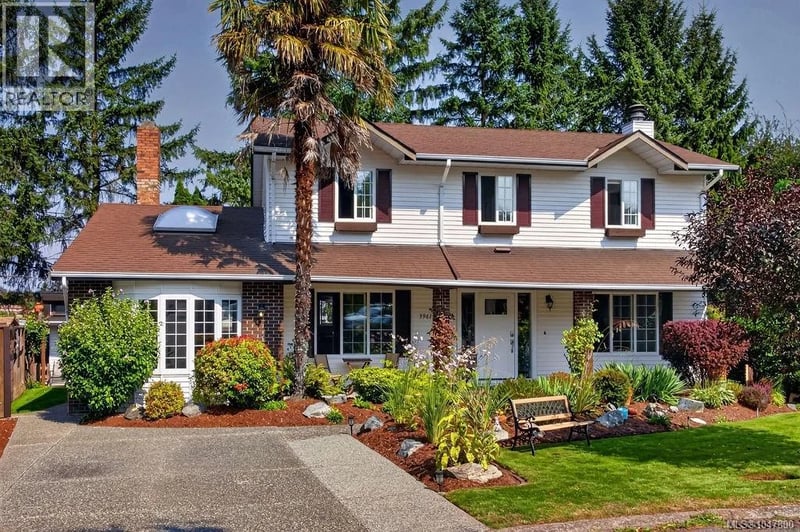 3961 Reynolds Court, Saanich, British Columbia, V8P5L9, Saanich, British Columbia — photo 1 of 5