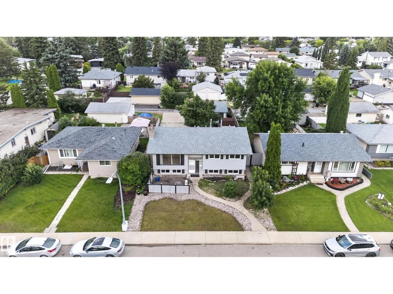 15012 79 ST NW, Edmonton, Alberta, T5C1K8, Edmonton, Alberta — photo 1 of 5