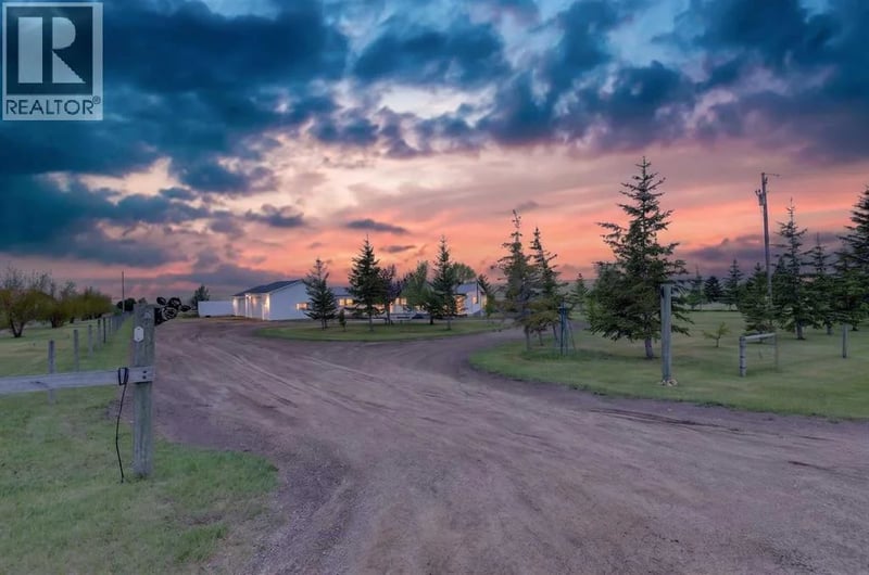 242041 Township Road 262, Rural Wheatland County, Alberta, T1P0L6, Rural Wheatland County, Alberta — photo 1 of 5