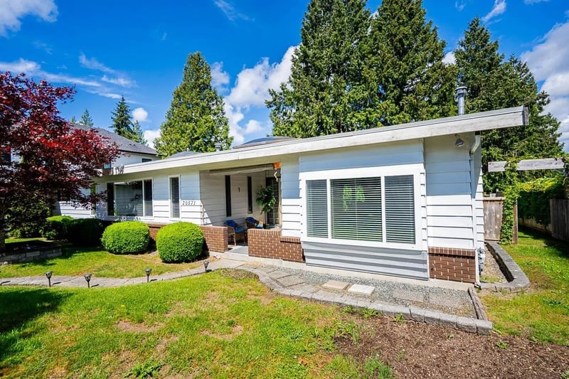 20571 46A Avenue, Langley, British Columbia, V3A3J7, Langley, British Columbia — photo 1 of 5