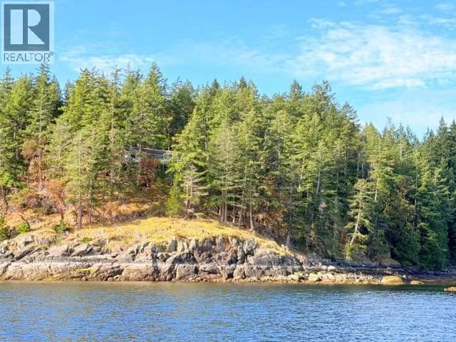 Site 50 HERNANDO ISLAND, Remote Areas, British Columbia, V0N2G0, Remote Areas, British Columbia — photo 1 of 5