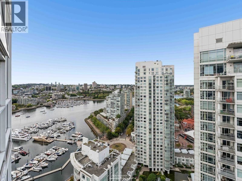#3202 193 AQUARIUS Mews, Vancouver, British Columbia, V6Z2Z2, Vancouver, British Columbia — photo 1 of 5