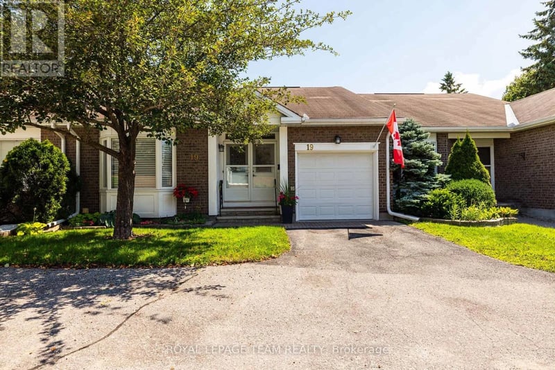 19 Pine Needles Court, Ottawa, Ontario, K2S1G5, Ottawa, Ontario — photo 1 of 5