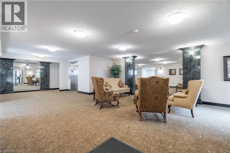 #306 970 GOLF LINKS Road, Ancaster, Ontario, L9K1J8, Ancaster, Ontario — photo 1 of 5