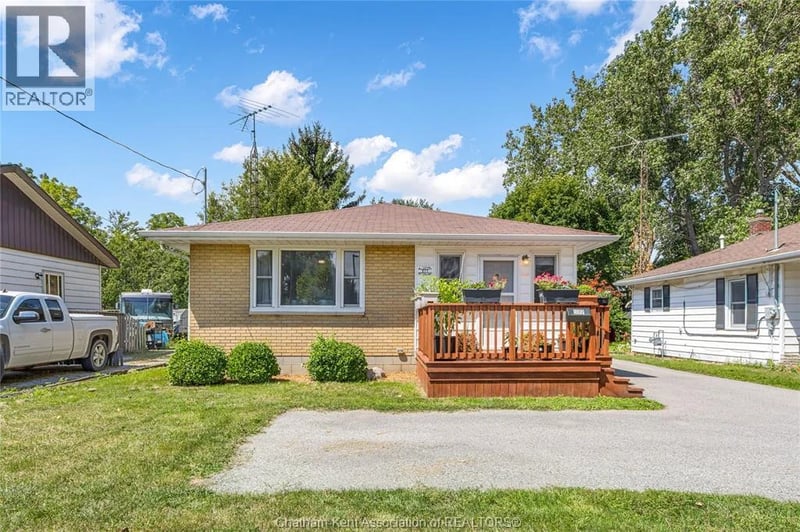 577 PARK Avenue West, Chatham, Ontario, N7M1X1, Chatham, Ontario — photo 1 of 5