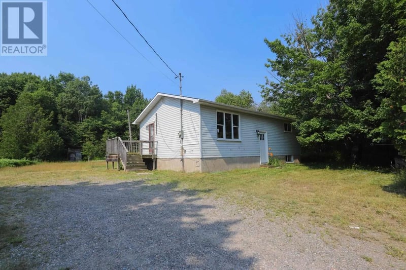 27 Superior ST, Batchawana Bay, Ontario, P0S1A0, Batchawana Bay, Ontario — photo 1 of 5