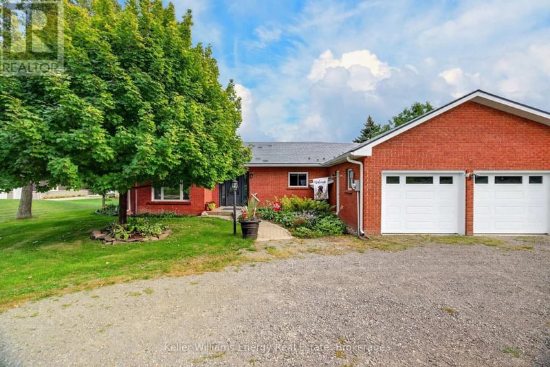 89 Smith's Bay Avenue, Prince Edward County (North Marysburg Ward), Ontario, K0K2T0, Prince Edward County (North Marysburg Ward), Ontario — photo 1 of 5