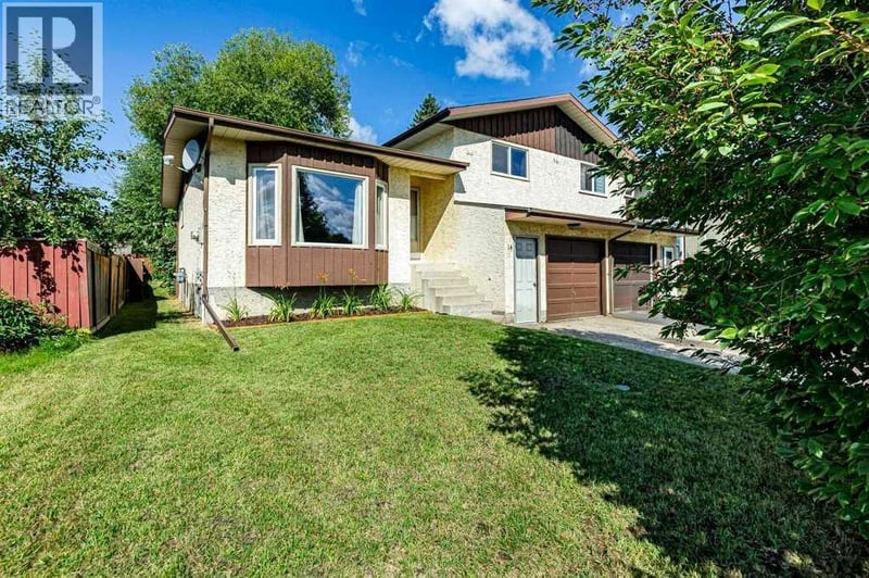 14 Eagle Road, Lacombe, Alberta, T4L1S2, Lacombe, Alberta — photo 1 of 5