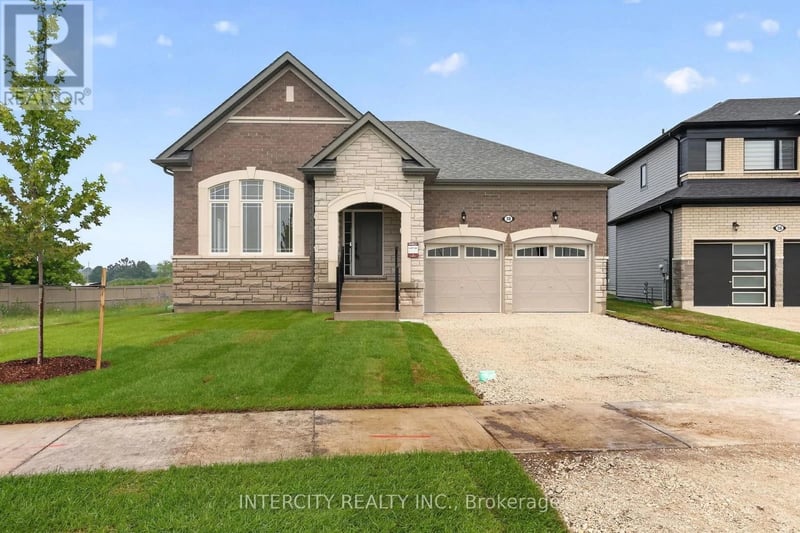 38 Legacy Circle, Wasaga Beach, Ontario, L9Z0M5, Wasaga Beach, Ontario — photo 1 of 5
