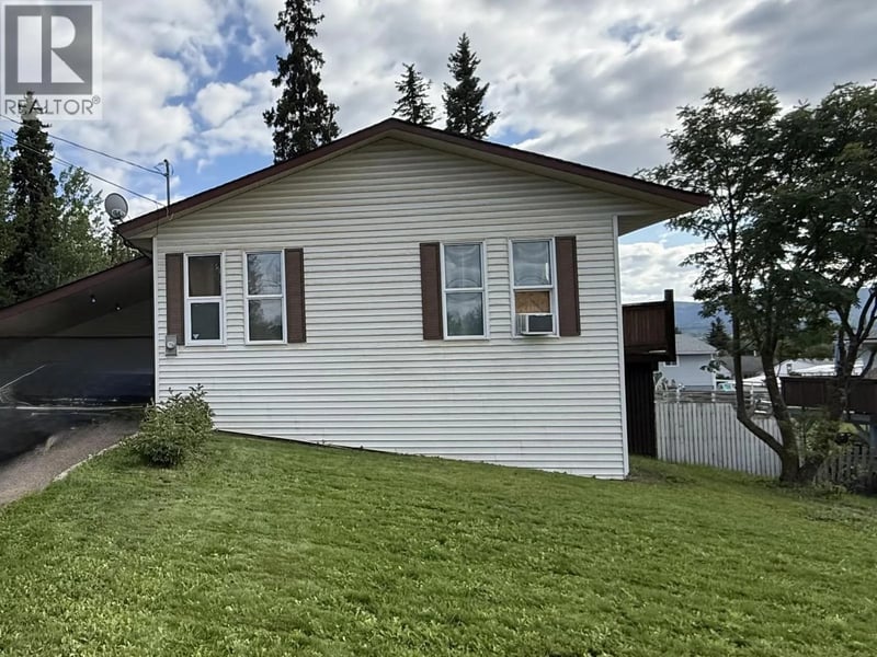 262 5TH Avenue, Burns Lake, British Columbia, V0J1E0, Burns Lake, British Columbia — photo 1 of 5