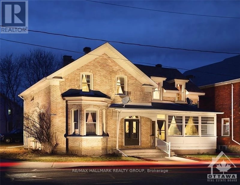 #3 15 ELMSLEY Street North, Smiths Falls, Ontario, K7A2G4, Smiths Falls, Ontario — photo 1 of 5