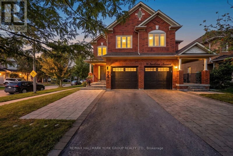 74 Snedden Avenue, Aurora (Bayview Wellington), Ontario, L4G7K7, Aurora (Bayview Wellington), Ontario — photo 1 of 5