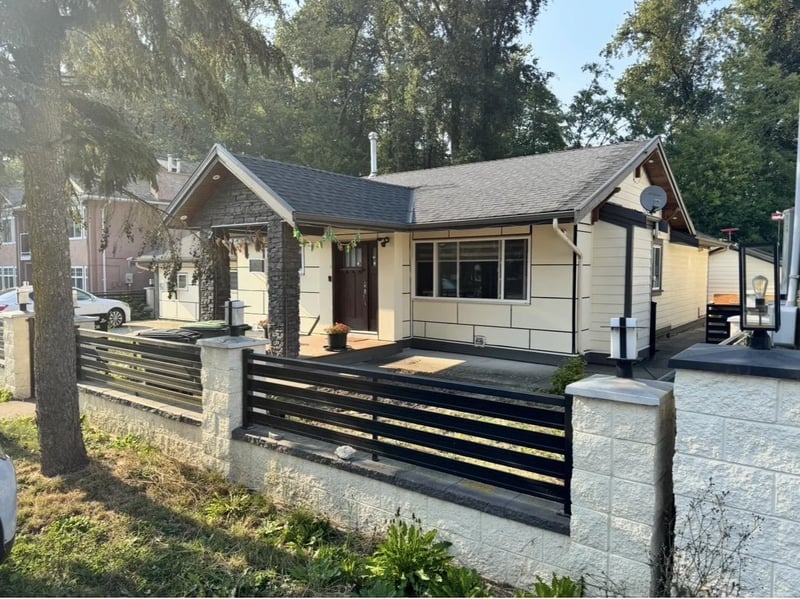 13317 84 Avenue, Surrey, British Columbia, V3W3H1, Surrey, British Columbia — photo 1 of 5