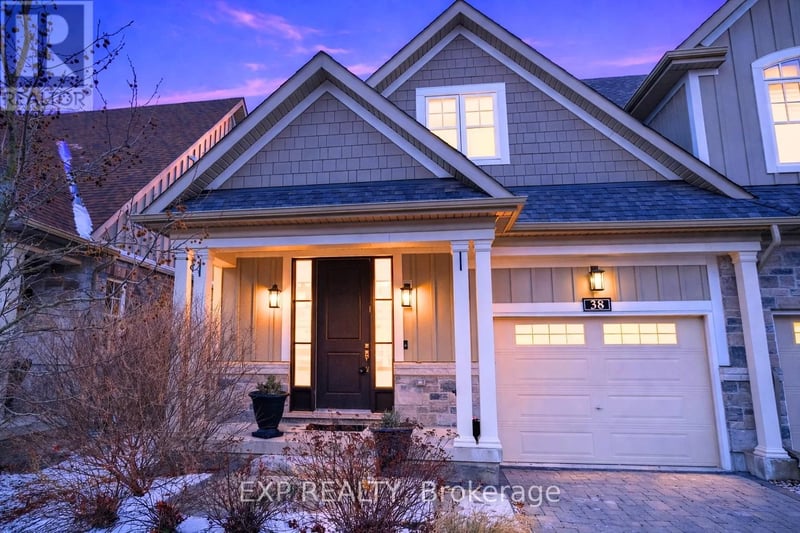 38 Windsor Circle, Niagara-on-the-Lake (Town), Ontario, L0S1J0, Niagara-on-the-Lake (Town), Ontario — photo 1 of 4