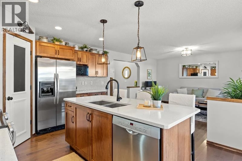 624 Cranston Drive Southeast, Calgary, Alberta, T3M0B6, Calgary, Alberta — photo 1 of 5