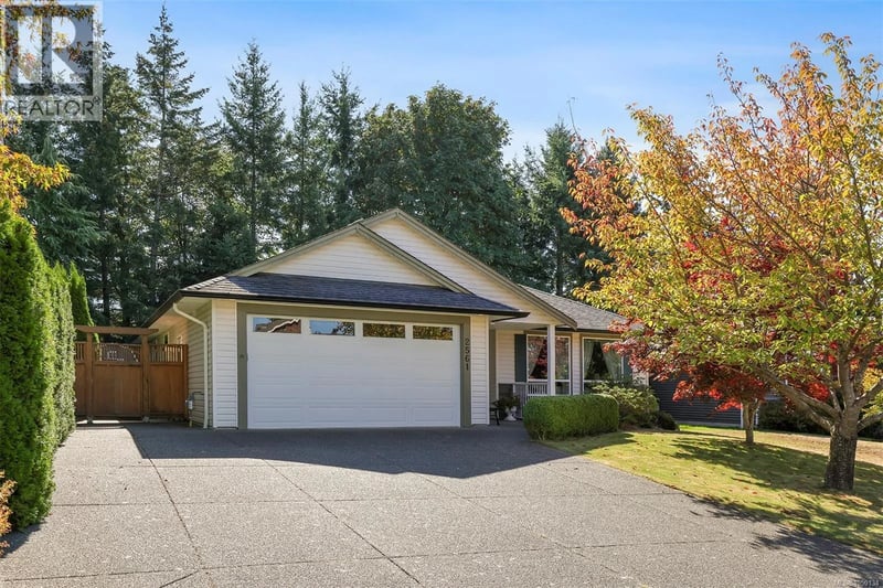 2561 Hebrides Crescent, Courtenay, British Columbia, V9N3Z7, Courtenay, British Columbia — photo 1 of 5