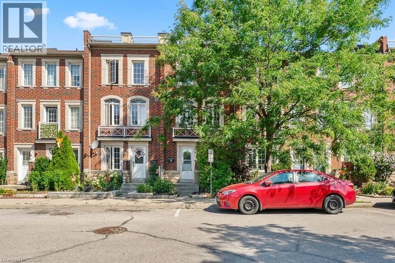 8 JIM BAIRD Mews, Toronto, Ontario, M3L0C6, Toronto, Ontario — photo 1 of 5