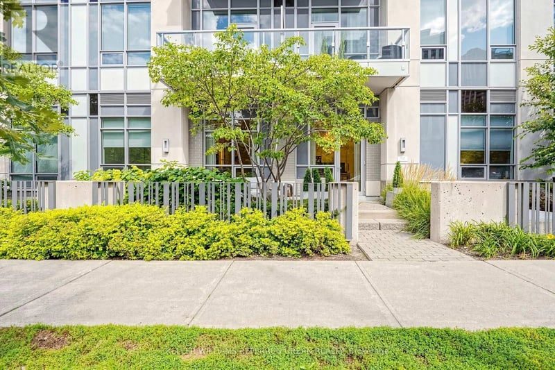 #130 120 Harrison Garden Boulevard, Toronto (Willowdale East), Ontario, M2N0H1, Toronto (Willowdale East), Ontario — photo 1 of 5