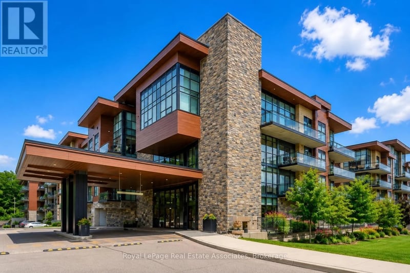 #GR26 1575 Lakeshore Road West, Mississauga (Clarkson), Ontario, L5J0B1, Mississauga (Clarkson), Ontario — photo 1 of 5