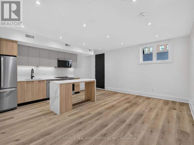 #Unit 5 28 Norcross Road, Toronto (Clanton Park), Ontario, M3H2R4, Toronto (Clanton Park), Ontario — photo 1 of 5