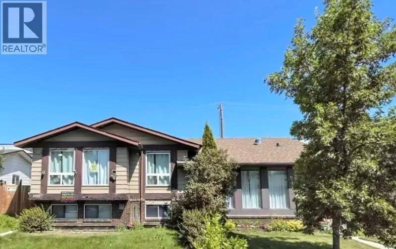 5410 Temple Road Northeast, Calgary, Alberta, T1Y3B2, Calgary, Alberta — photo 1 of 2