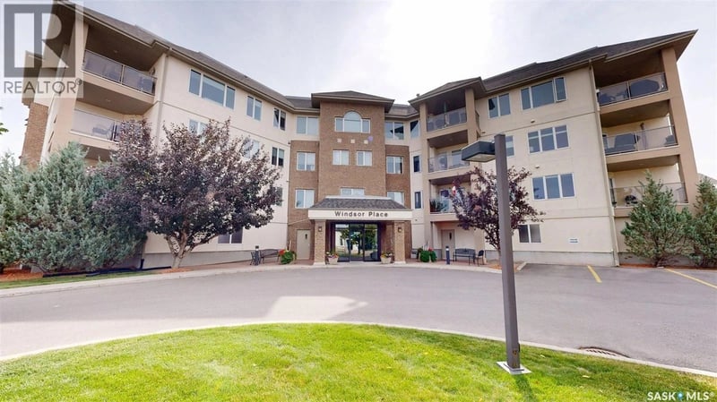 305 3101 Renfrew CRESCENT E, Regina, Saskatchewan, S4V3B6, Regina, Saskatchewan — photo 1 of 5