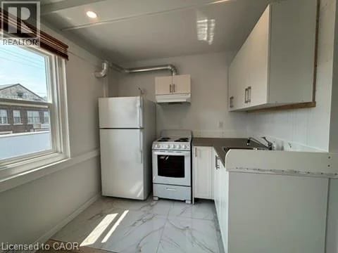 #1 757 BARTON Street East, Hamilton, Ontario, L8L3A9, Hamilton, Ontario — photo 1 of 5