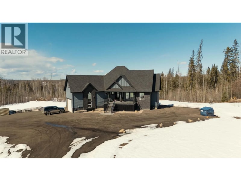 14586 RED CREEK Road, Fort St. John, British Columbia, V1J8L8, Fort St. John, British Columbia — photo 1 of 5