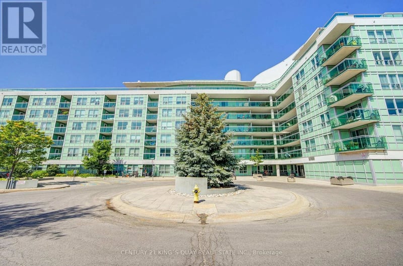 #227 60 Fairfax Crescent, Toronto (Clairlea-Birchmount), Ontario, M1L0E1, Toronto (Clairlea-Birchmount), Ontario — photo 1 of 5