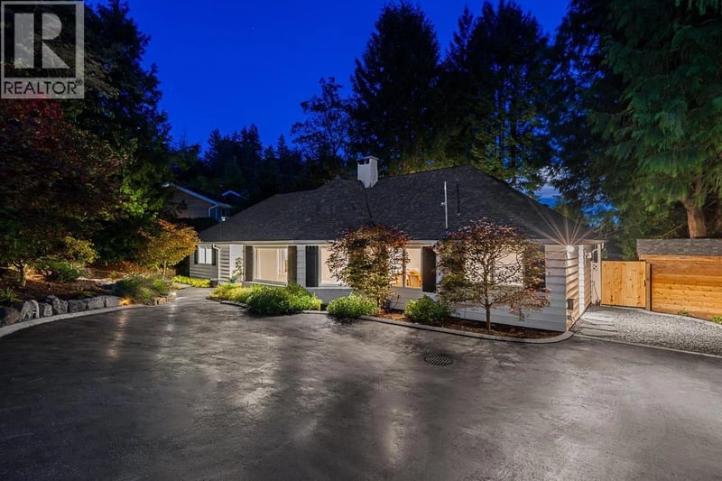 4740 RUTLAND Road, West Vancouver, British Columbia, V7W1G7, West Vancouver, British Columbia — photo 1 of 5