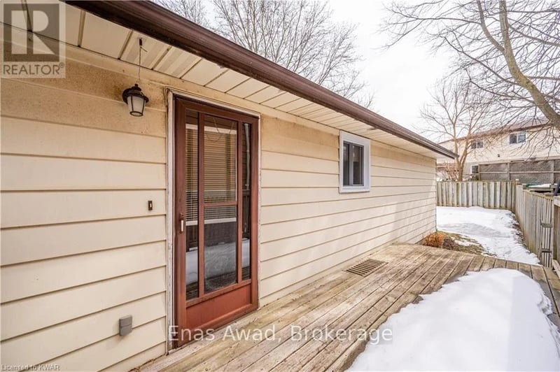 70 Churchill Street, Waterloo, Ontario, N2L2X2, Waterloo, Ontario — photo 1 of 5