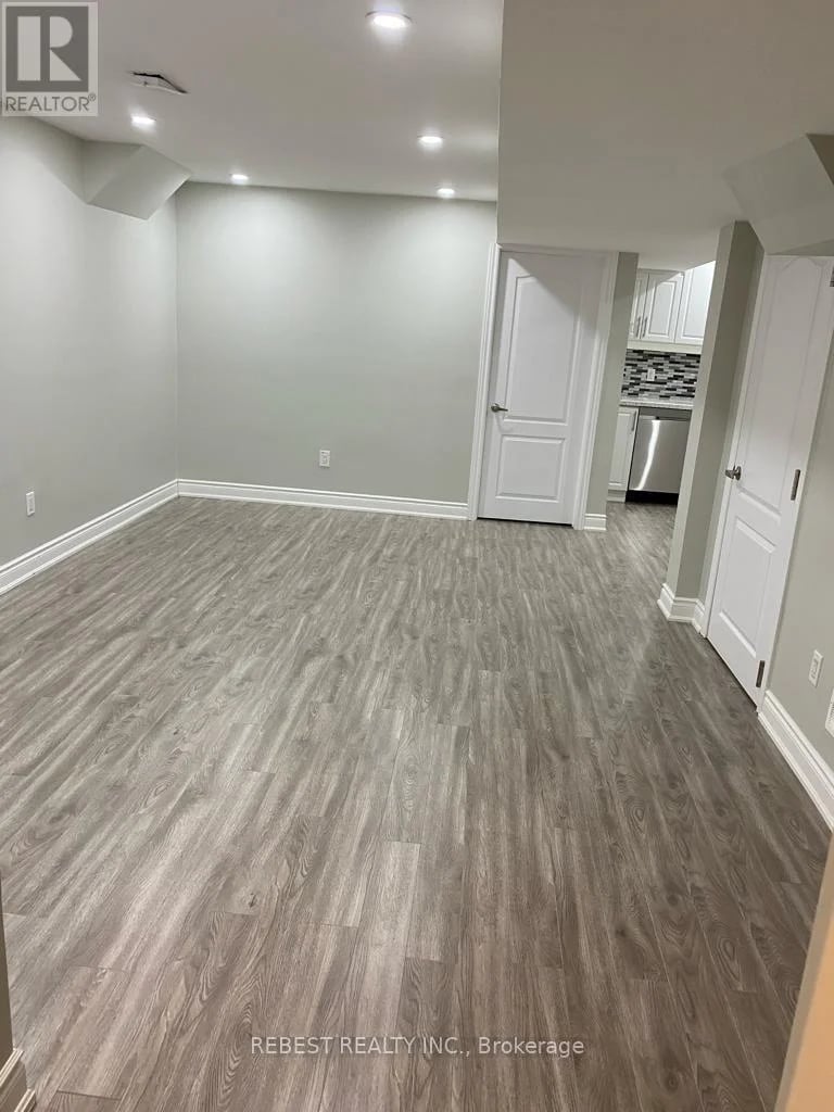 #Bsmt 20 Isle Royal Terrace, Brampton (Bram West), Ontario, L6Y6B1, Brampton (Bram West), Ontario — photo 1 of 5