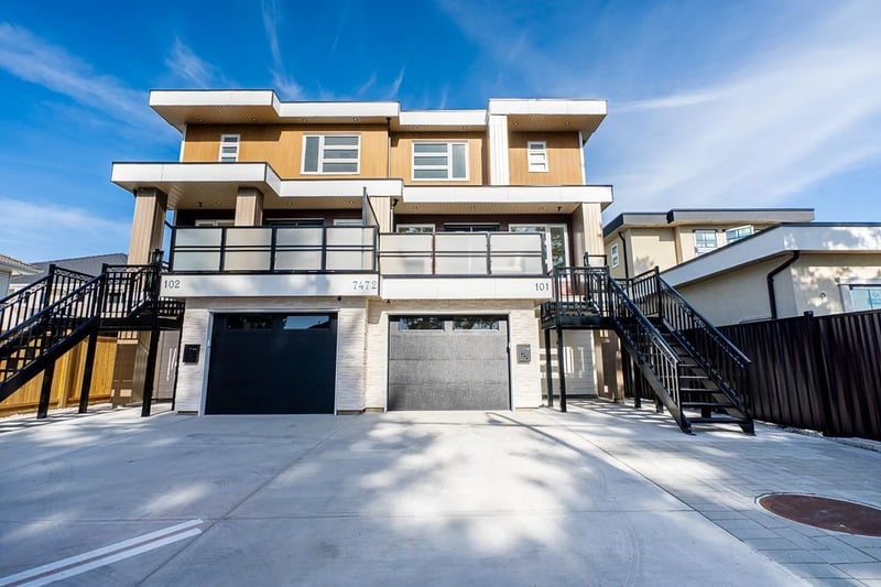 7472 124 Street, Surrey, British Columbia, V3W1P2, Surrey, British Columbia — photo 1 of 5