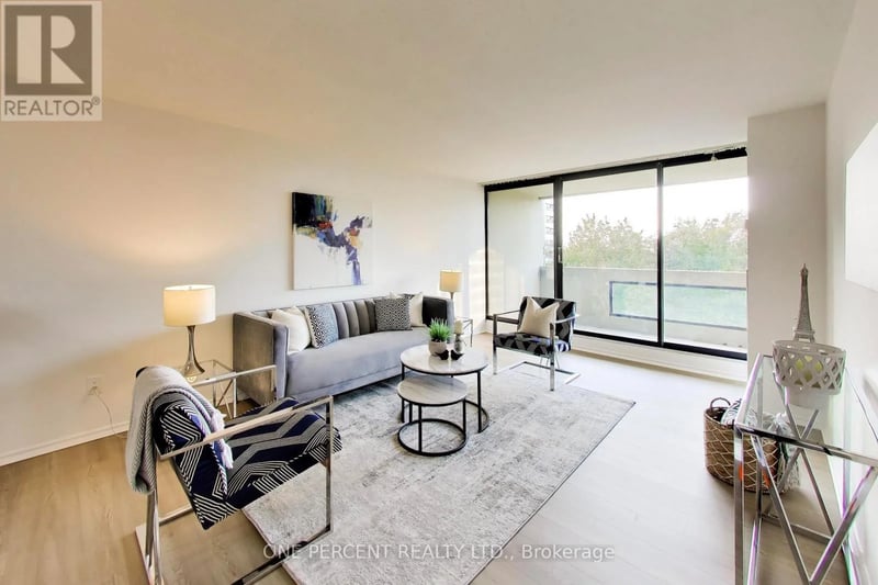 #503 2350 Bridletowne Circle, Toronto (L'Amoreaux), Ontario, M1W3E6, Toronto (L'Amoreaux), Ontario — photo 1 of 5