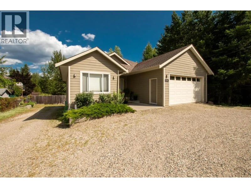 206 MURTLE Road, Clearwater, British Columbia, V0E1N1, Clearwater, British Columbia — photo 1 of 5