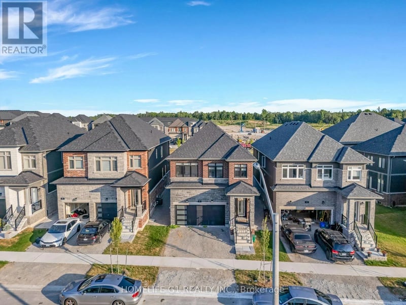 7 Barnyard Trail, Barrie, Ontario, L9J0Y1, Barrie, Ontario — photo 1 of 5