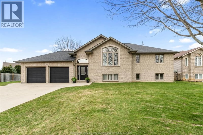 7 Beniuk Court, Leamington, Ontario, N8H5K9, Leamington, Ontario — photo 1 of 5