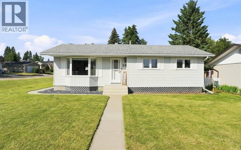 26 Otterbury Avenue, Red Deer, Alberta, T4N5A1, Red Deer, Alberta — photo 1 of 5