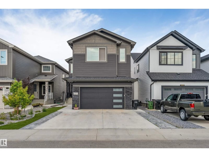 1824 18 AV NW, Edmonton, Alberta, T6T2N1, Edmonton, Alberta — photo 1 of 5