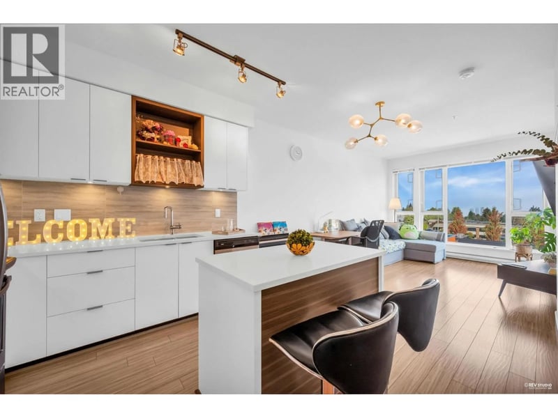 #PH13 5355 LANE Street, Burnaby, British Columbia, V5H0H1, Burnaby, British Columbia — photo 1 of 5