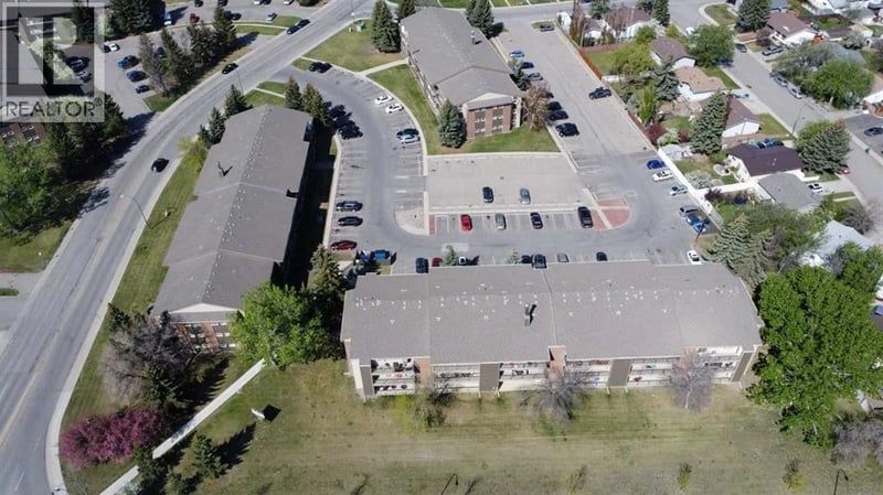 401 Columbia Boulevard West, Lethbridge, Alberta, T1K5R8, Lethbridge, Alberta — photo 1 of 5