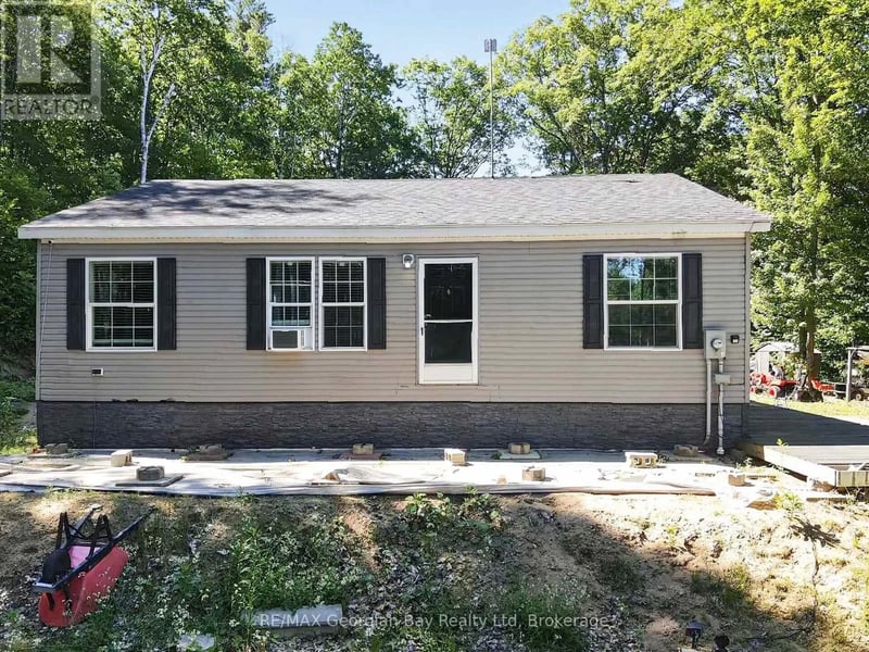 927 Vindin Street, Midland, Ontario, L4R4L9, Midland, Ontario — photo 1 of 5