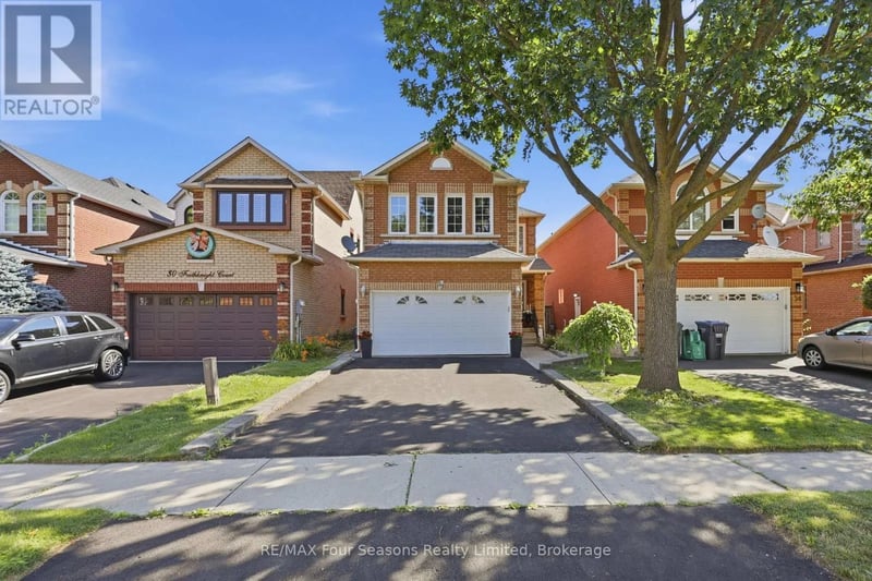 32 Faithknight Court, Brampton (Snelgrove), Ontario, L7A1H9, Brampton (Snelgrove), Ontario — photo 1 of 5